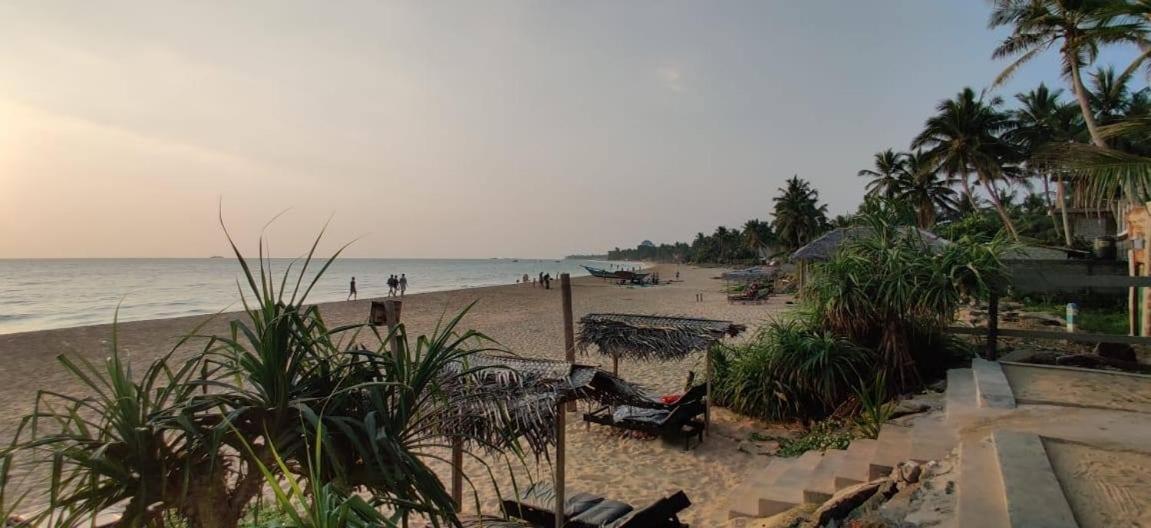 Sailors' Bay Bed & Breakfast Hikkaduwa Luaran gambar