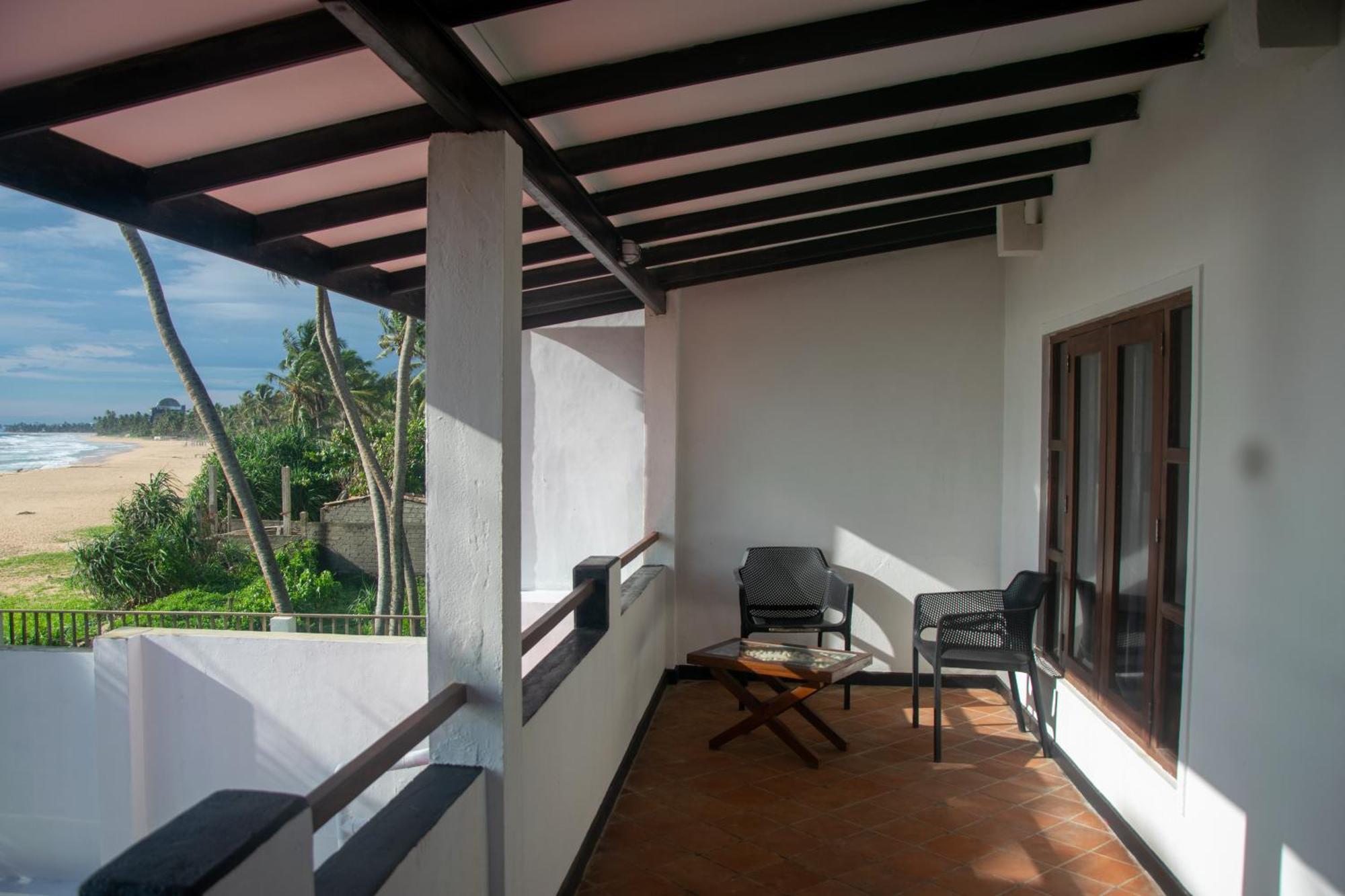 Sailors' Bay Bed & Breakfast Hikkaduwa Luaran gambar
