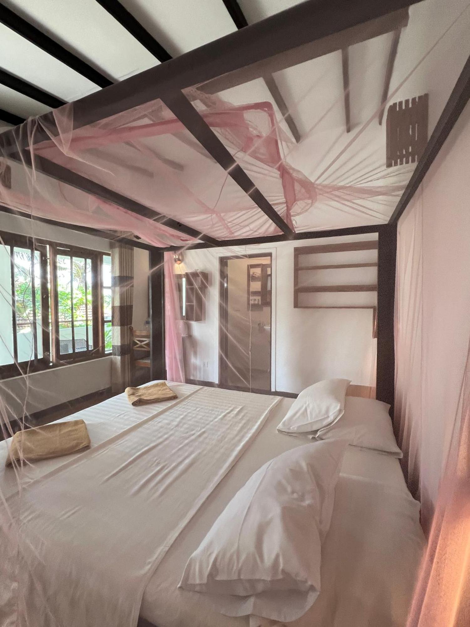 Sailors' Bay Bed & Breakfast Hikkaduwa Luaran gambar