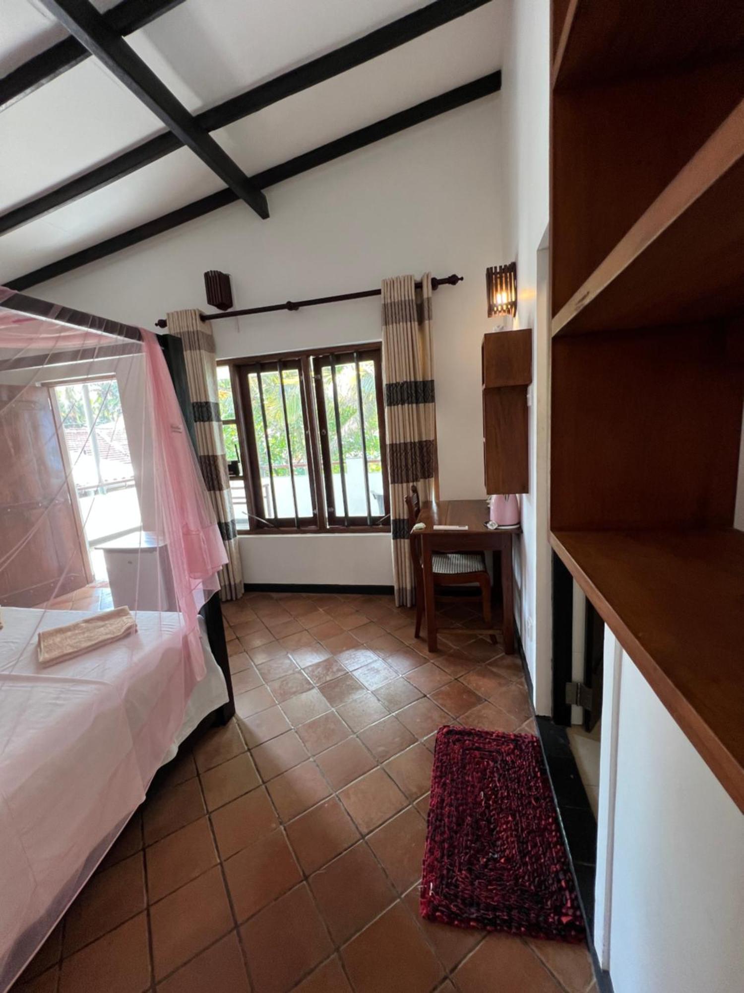 Sailors' Bay Bed & Breakfast Hikkaduwa Luaran gambar