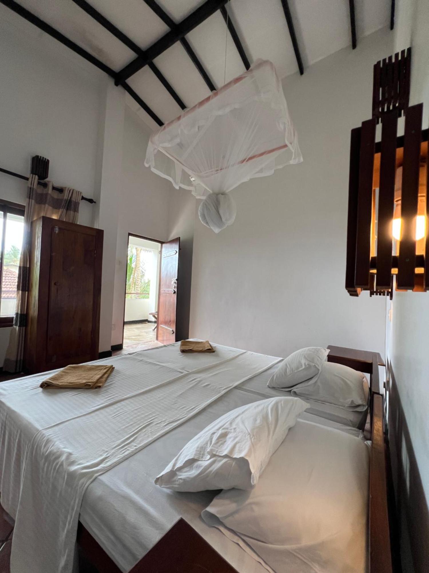 Sailors' Bay Bed & Breakfast Hikkaduwa Luaran gambar
